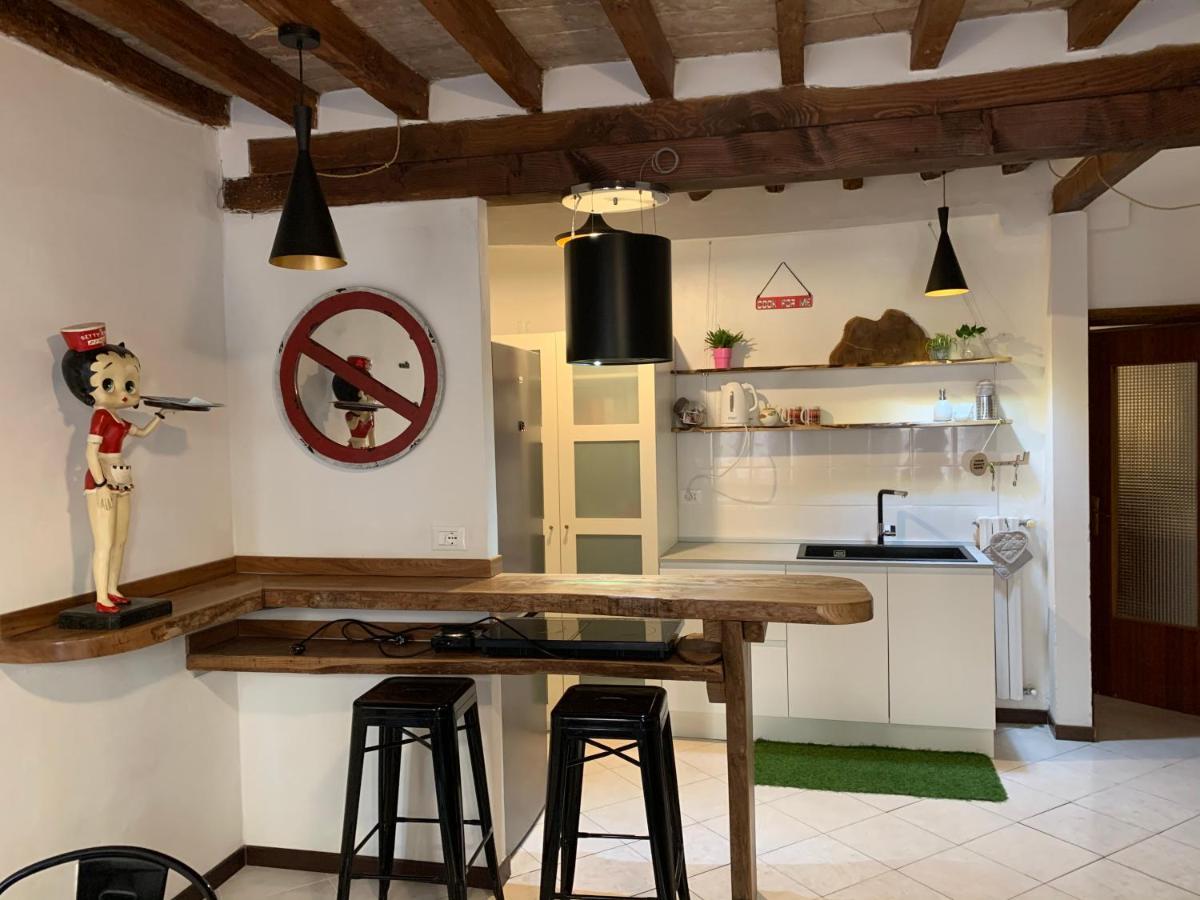 Appartamento Grazioso bilocale pieno centro Modena Esterno foto